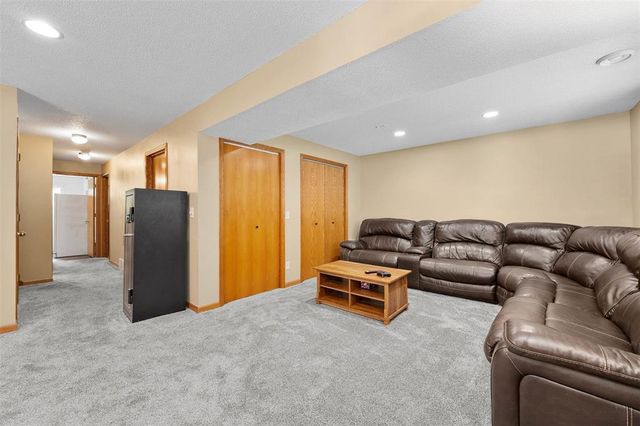 221 La Mans Lane, Eau Claire, WI 54703