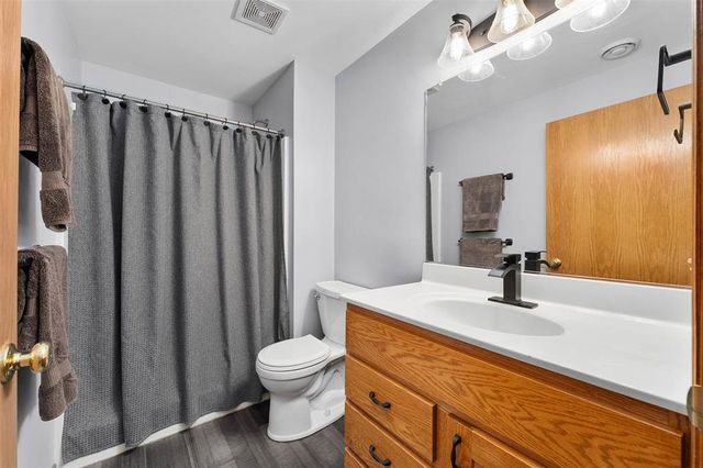 221 La Mans Lane, Eau Claire, WI 54703