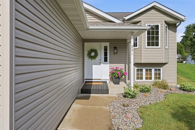 221 La Mans Lane, Eau Claire, WI 54703