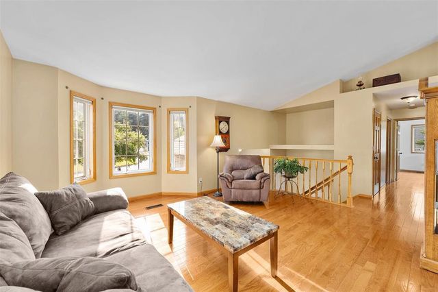221 La Mans Lane, Eau Claire, WI 54703