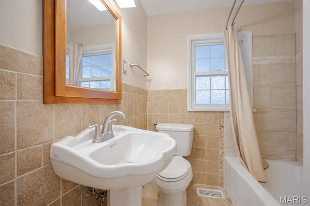 9046 Bunkum Road, Fairview Heights, IL 62208