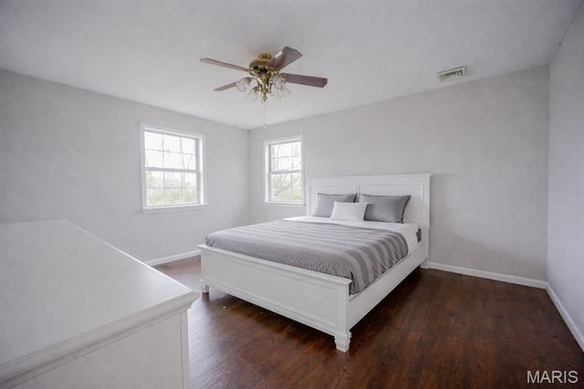 9046 Bunkum Road, Fairview Heights, IL 62208