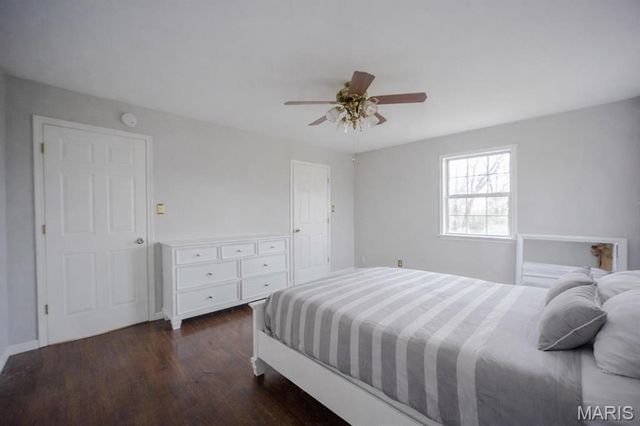 9046 Bunkum Road, Fairview Heights, IL 62208