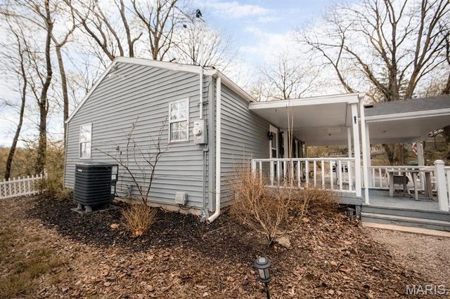 9046 Bunkum Road, Fairview Heights, IL 62208