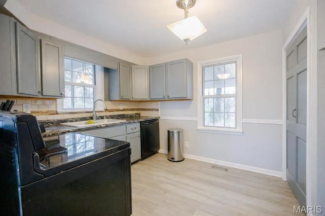 9046 Bunkum Road, Fairview Heights, IL 62208