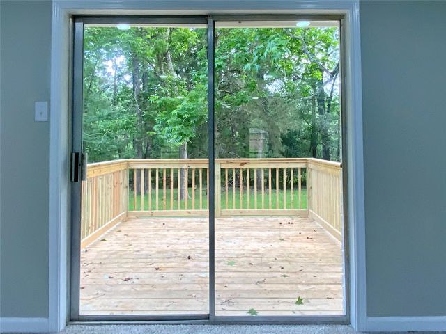 296 Kings Row, Livingston, TX 77351