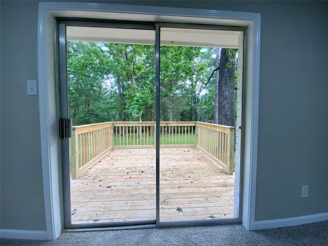 296 Kings Row, Livingston, TX 77351