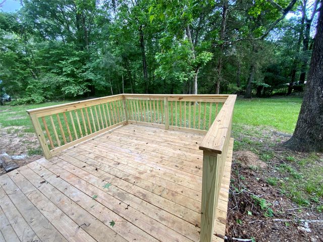 296 Kings Row, Livingston, TX 77351