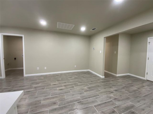 296 Kings Row, Livingston, TX 77351