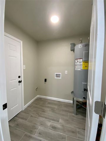 296 Kings Row, Livingston, TX 77351