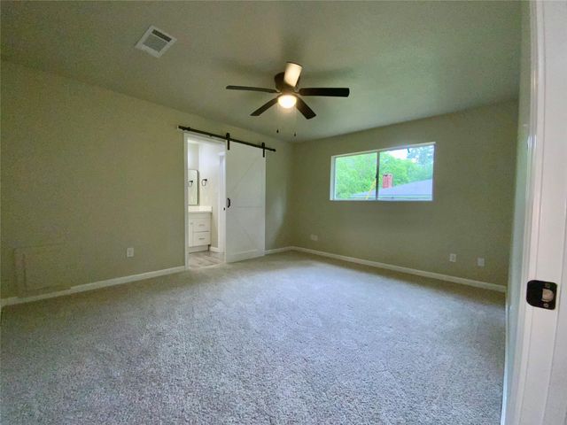 296 Kings Row, Livingston, TX 77351