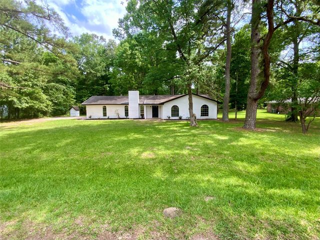 296 Kings Row, Livingston, TX 77351