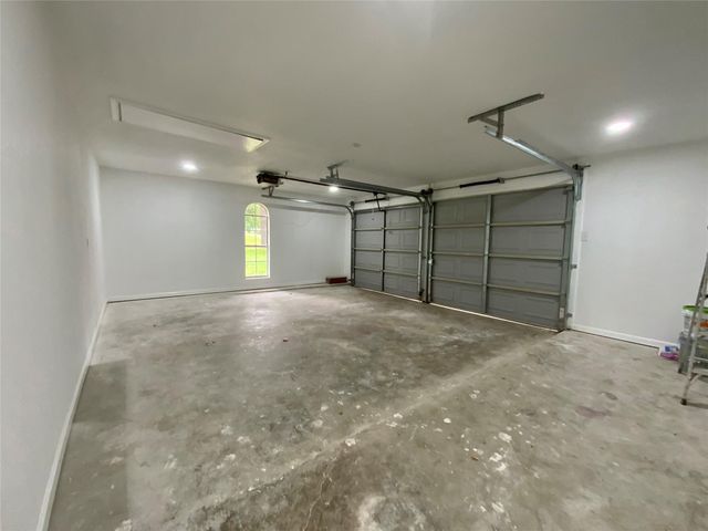 296 Kings Row, Livingston, TX 77351