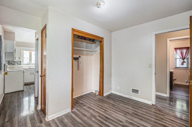 419 N 28TH Street, Council Bluffs, IA 51501