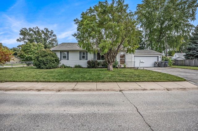 419 N 28TH Street, Council Bluffs, IA 51501