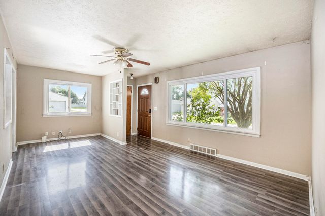 419 N 28TH Street, Council Bluffs, IA 51501