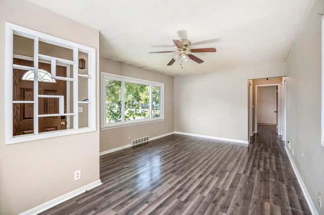 419 N 28TH Street, Council Bluffs, IA 51501