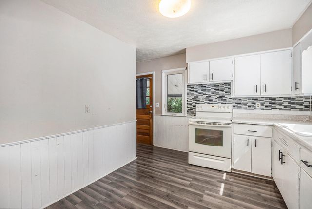 419 N 28TH Street, Council Bluffs, IA 51501