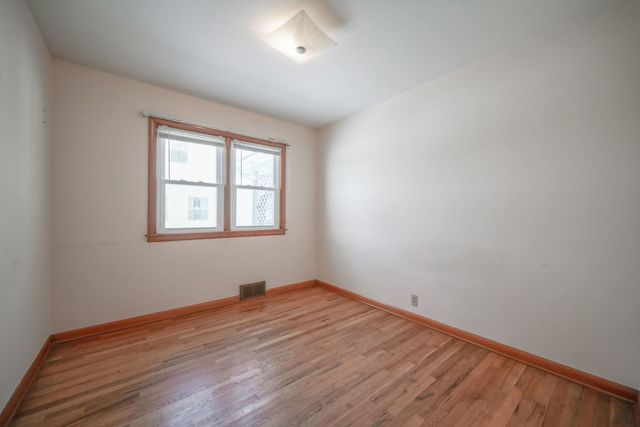 808 S 5th Street, Oregon, IL 61061