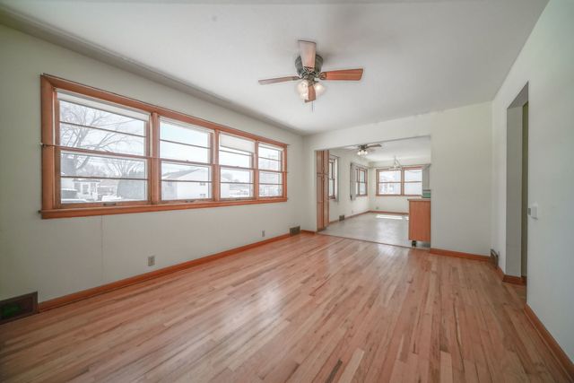 808 S 5th Street, Oregon, IL 61061