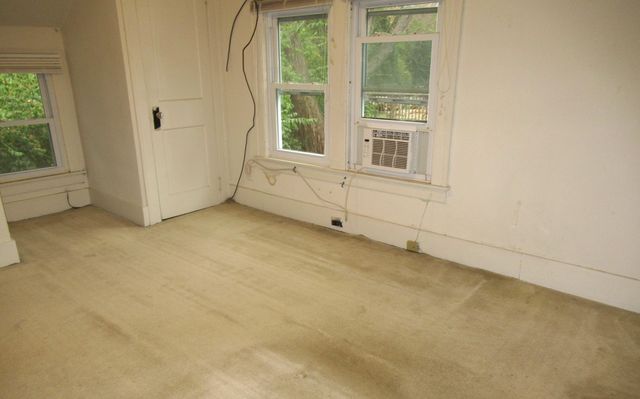 3 Shipman Circle, Ann Arbor, MI 48104