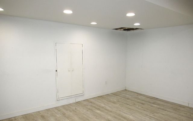 3 Shipman Circle, Ann Arbor, MI 48104