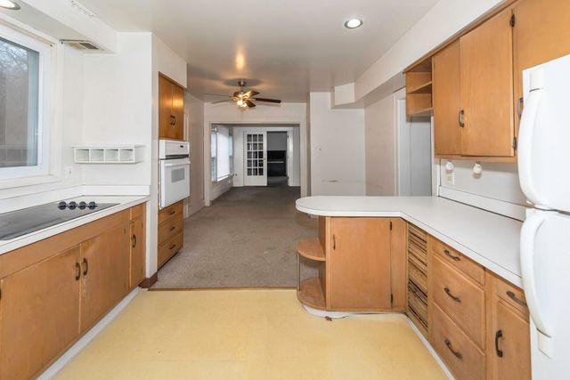 3 Shipman Circle, Ann Arbor, MI 48104