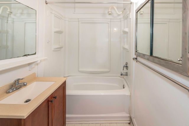 3 Shipman Circle, Ann Arbor, MI 48104