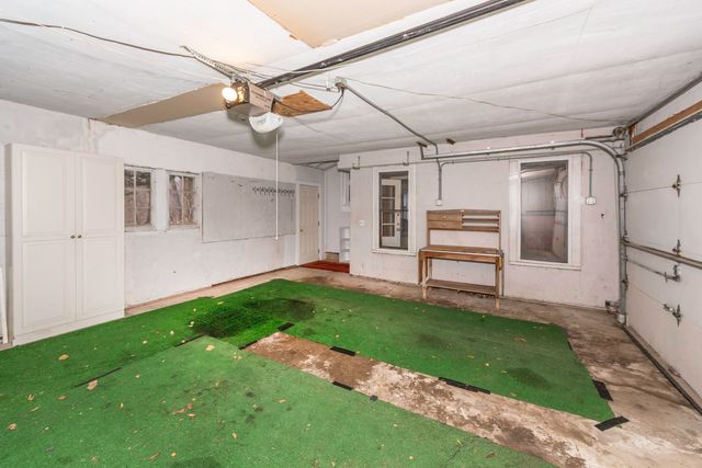 3 Shipman Circle, Ann Arbor, MI 48104