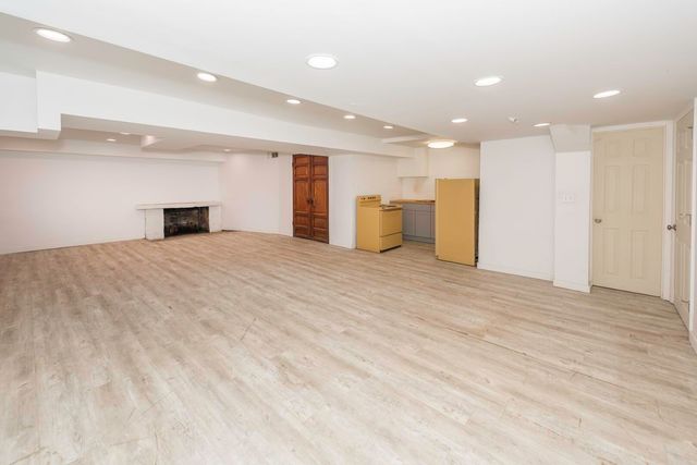 3 Shipman Circle, Ann Arbor, MI 48104