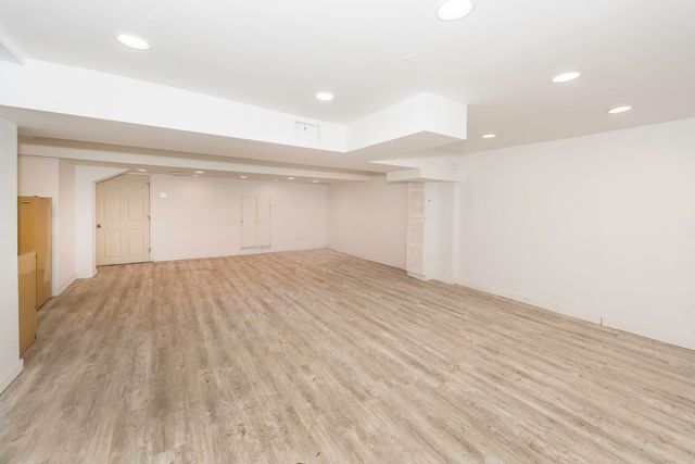 3 Shipman Circle, Ann Arbor, MI 48104