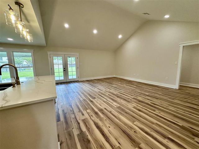 326 Vanessa Avenue, Lake Charles, LA 70605