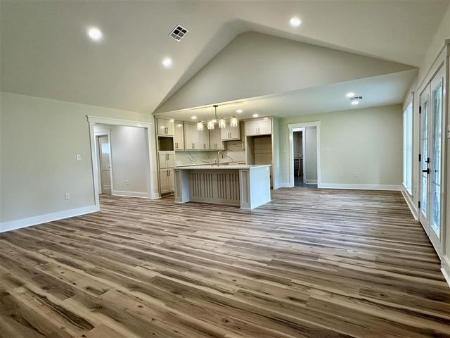 326 Vanessa Avenue, Lake Charles, LA 70605