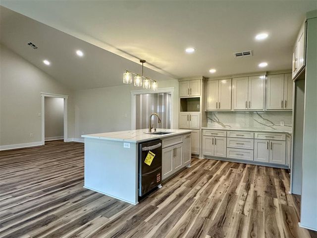 326 Vanessa Avenue, Lake Charles, LA 70605