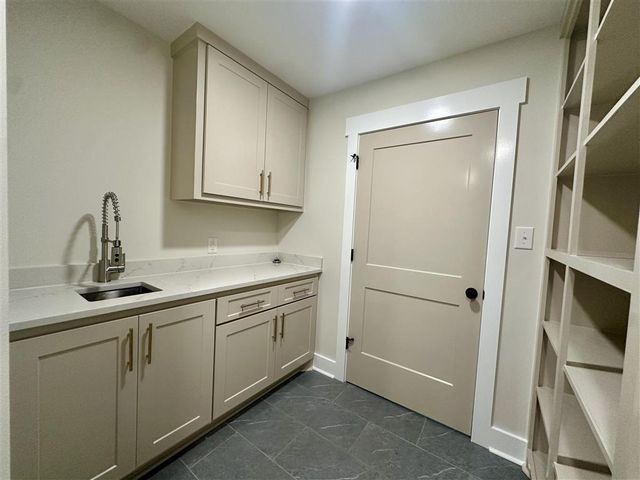 326 Vanessa Avenue, Lake Charles, LA 70605