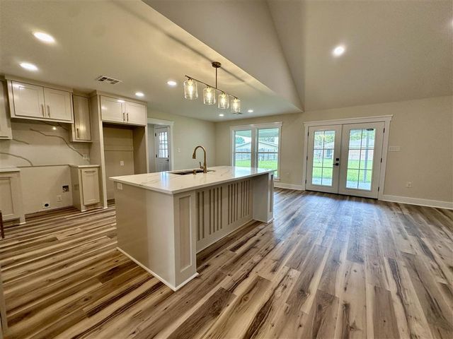 326 Vanessa Avenue, Lake Charles, LA 70605