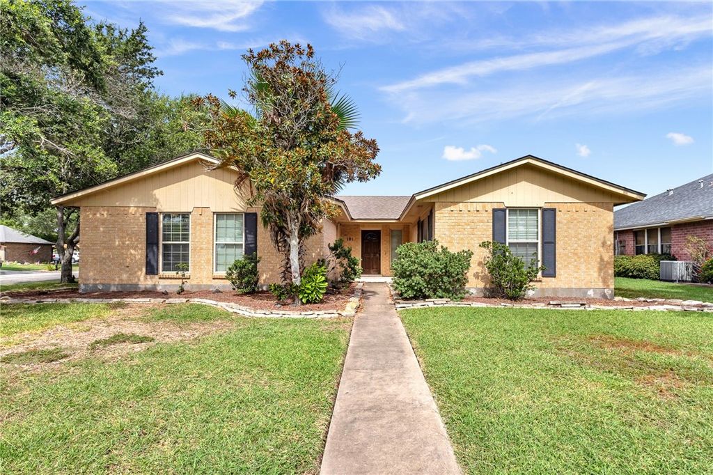 101 Toyah Dr, Portland, TX 78374 — exterior