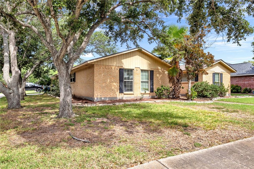 101 Toyah Dr, Portland, TX 78374 — photo 4