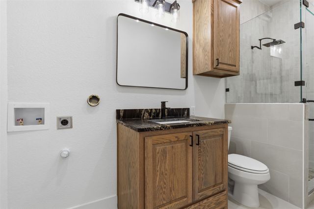6107 Grande Cove Court, Granbury, TX 76049