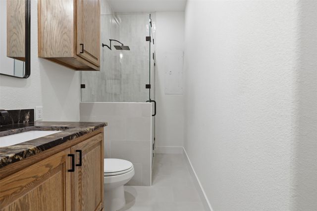 6107 Grande Cove Court, Granbury, TX 76049
