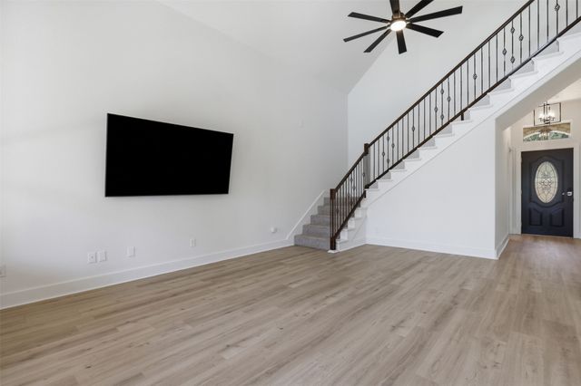 6107 Grande Cove Court, Granbury, TX 76049