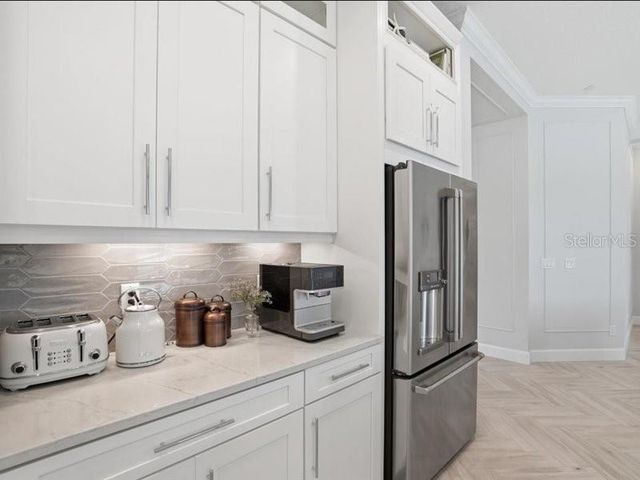 6243 PLATEAU COURT, Sarasota, FL 34203