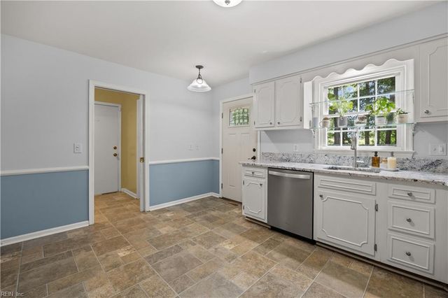 760 Village Green PW, Newport News, VA 23602