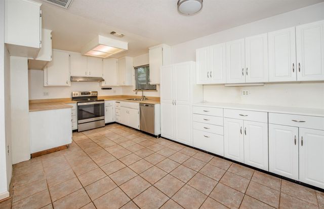 148 Glacier St, Woodland, CA 95695