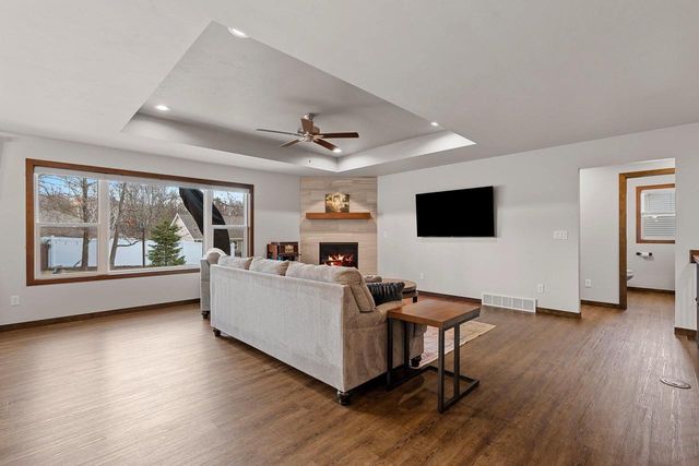 2041 BUCKTHORN TRAIL, Green Bay, WI 54304