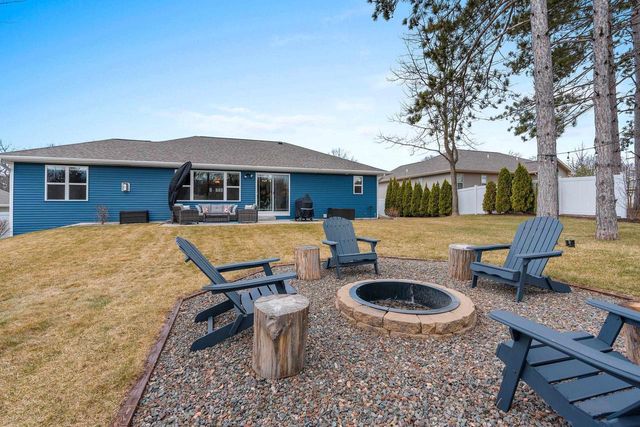 2041 BUCKTHORN TRAIL, Green Bay, WI 54304