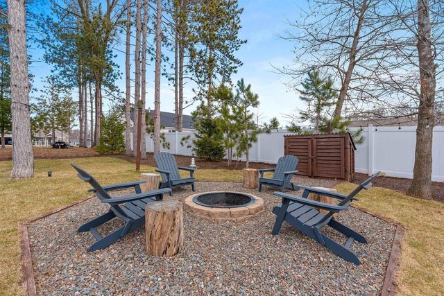 2041 BUCKTHORN TRAIL, Green Bay, WI 54304