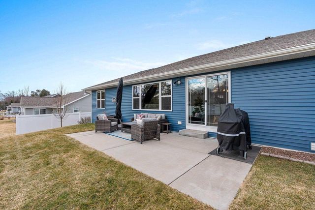 2041 BUCKTHORN TRAIL, Green Bay, WI 54304