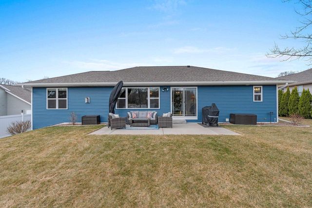 2041 BUCKTHORN TRAIL, Green Bay, WI 54304