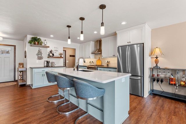 2041 BUCKTHORN TRAIL, Green Bay, WI 54304